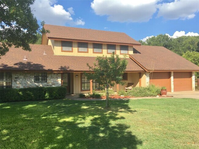 Building Photo - 40101 Heritage Holw