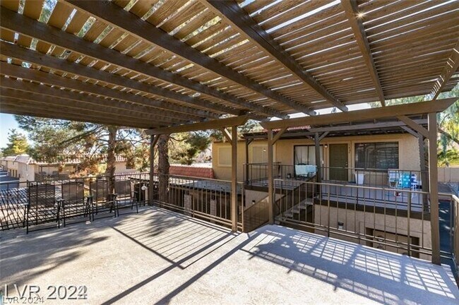 Building Photo - 1887 Apricot Ct