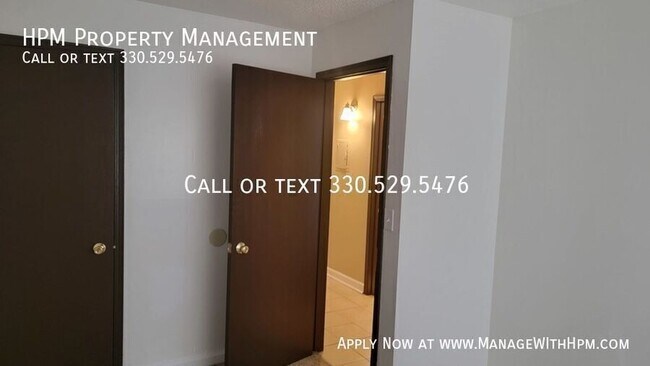 Foto del edificio - 719 E Waterloo Rd