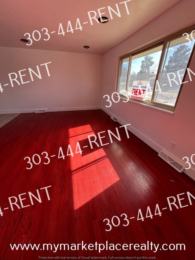 Building Photo - 4 Bedroom, 3 Bathroom Single Family Home I...