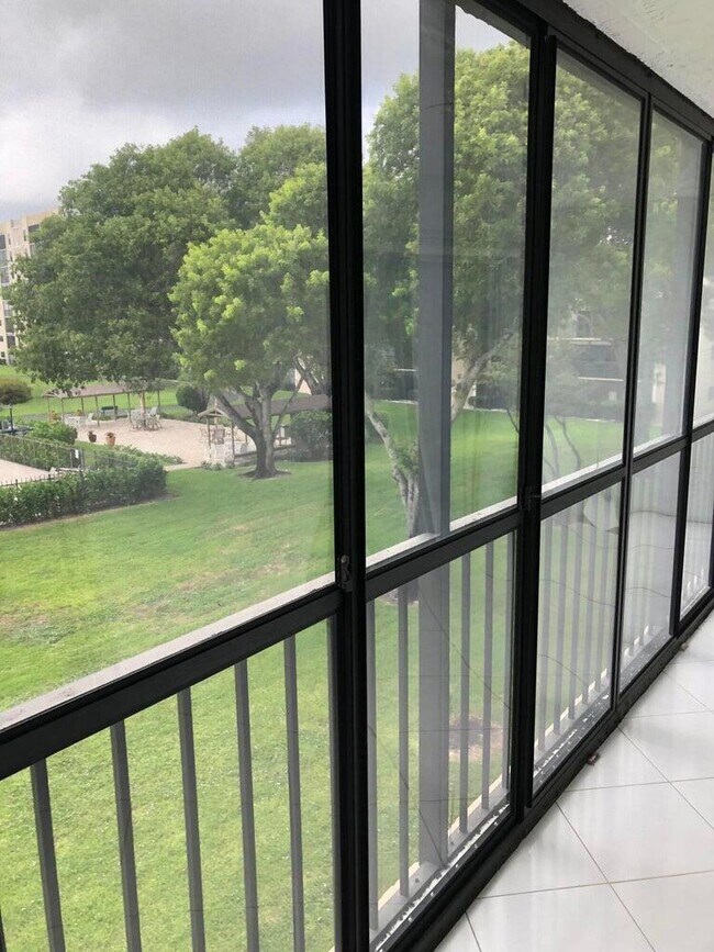 Foto del edificio - 7286 Huntington Ln