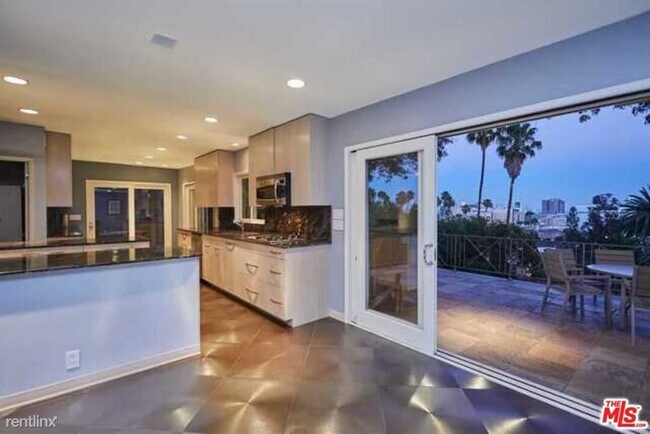 Building Photo - 4 br, 4 bath House - 6630 Whitley Ter