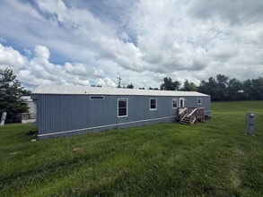Building Photo - 187 W Henry Ln