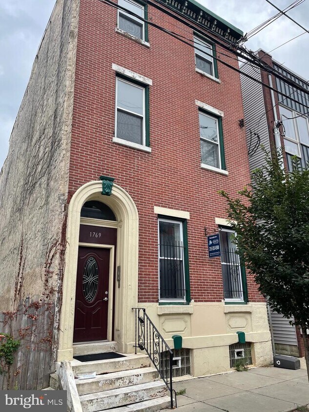 1769 Frankford Ave Unit 5, Philadelphia, PA 19125 Room for Rent in