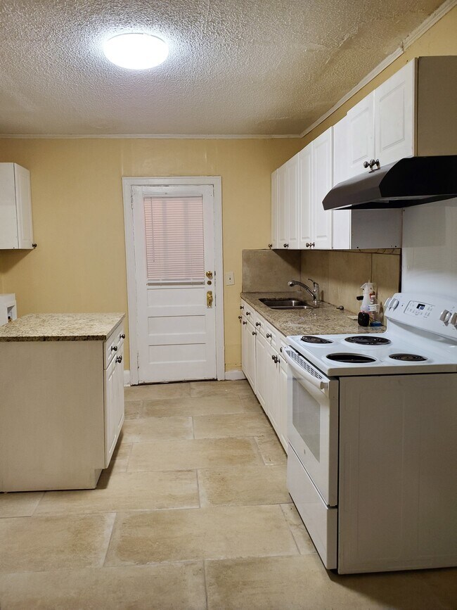 Foto del edificio - 1717 Dairy St