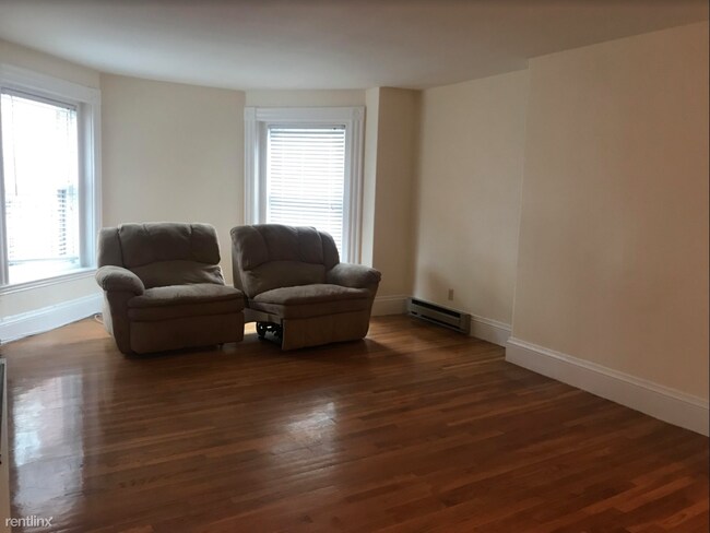 Building Photo - 1 br, 1 bath Apartment - 220 Newbury St