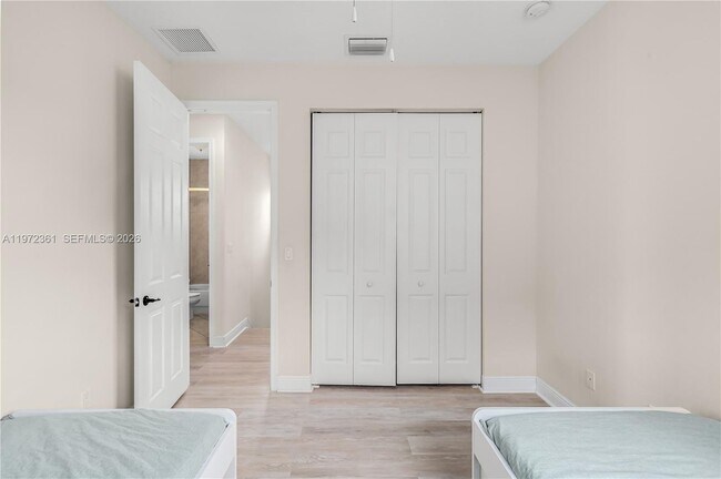 Foto del edificio - 3700 NW 84th Way