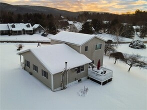 Building Photo - 112 Central Dr