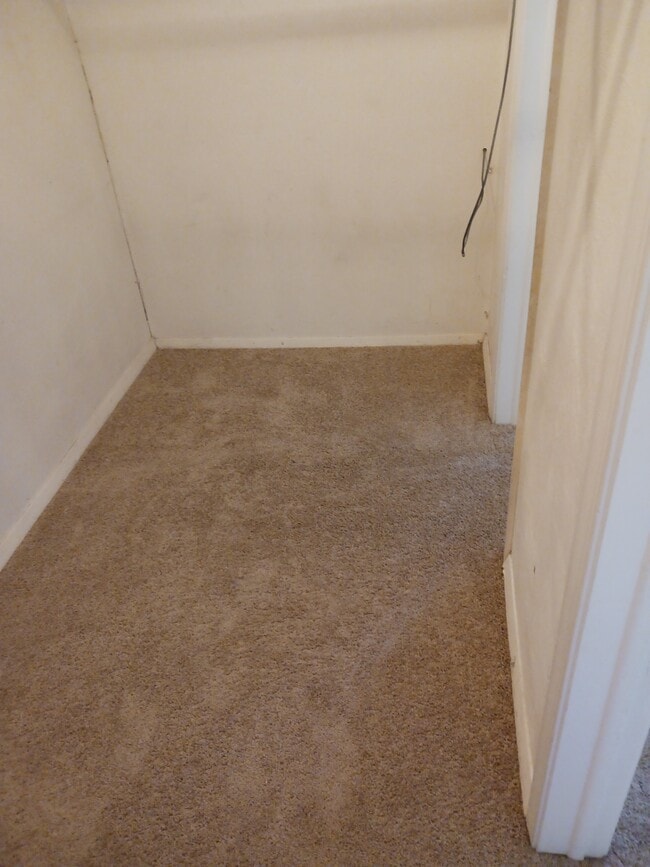 Armario del dormitorio principal - 6598 Stoney Point North