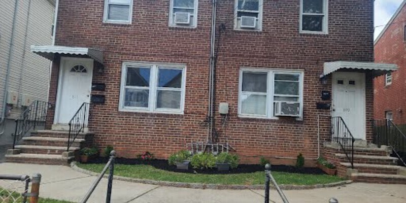 Primary Photo - 811 Garden st
