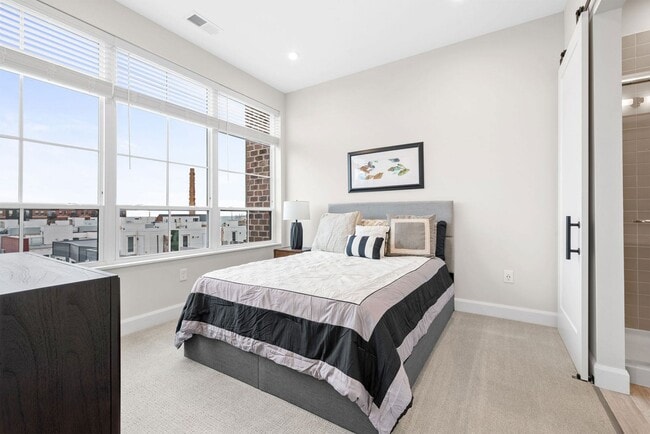 Building Photo - Station 73 at Battery Park