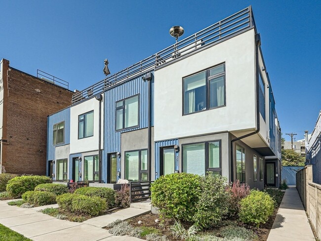 Building Photo - 3815 Franklin St