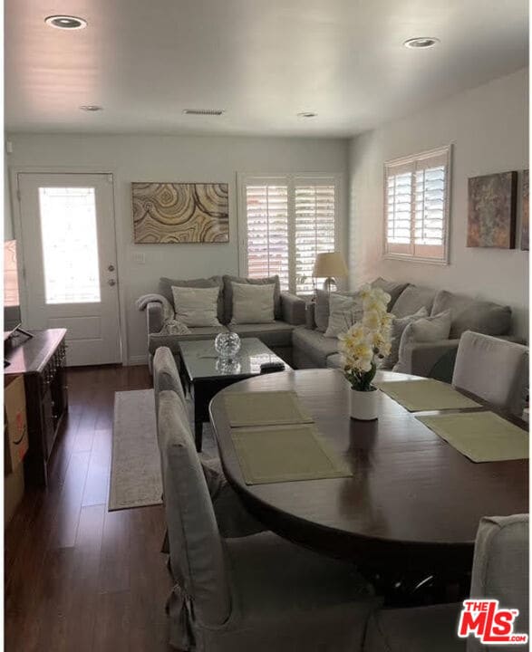 Foto principal - 2821 S Harcourt Ave