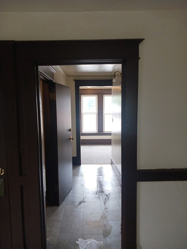 Foto del edificio - 916 W Greenfield Ave