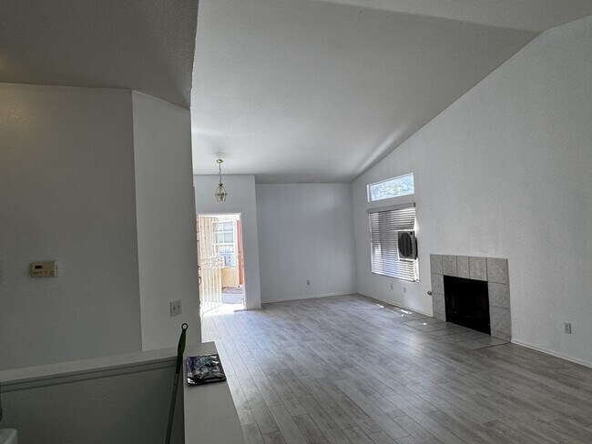 Foto del edificio - 14724 Rockrose St
