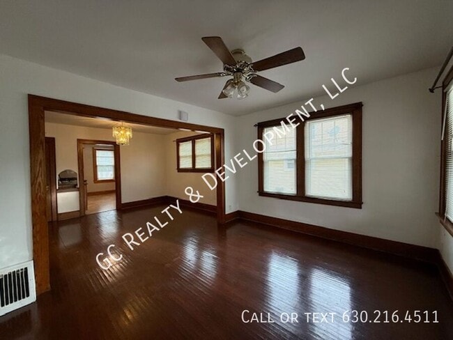 Foto del edificio - 454 Moseley St