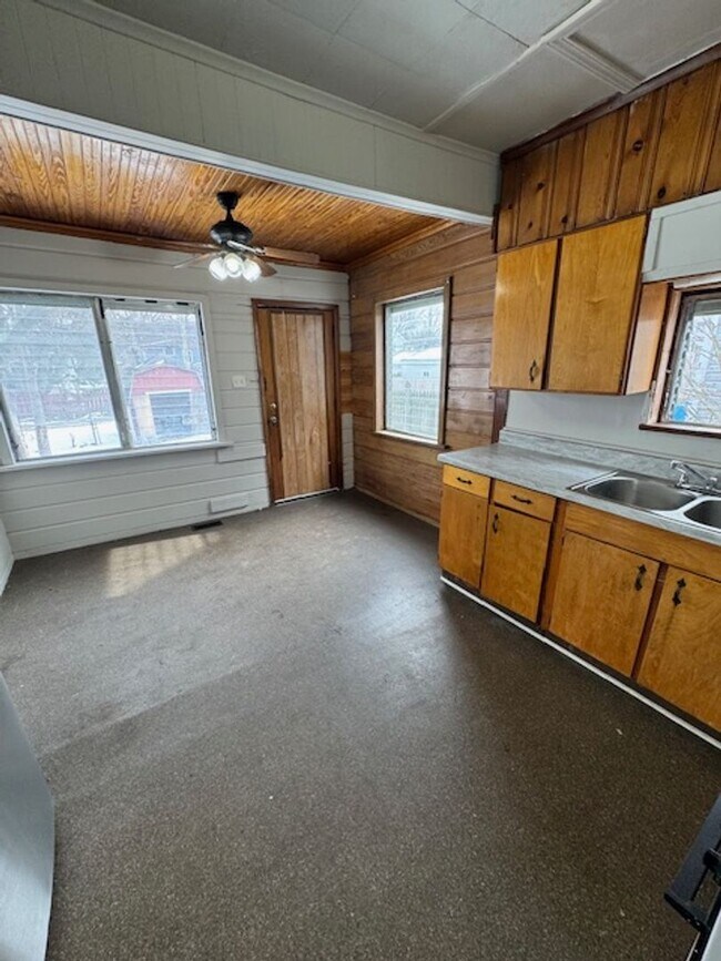 Foto del edificio - 3011 Hoagland Ave