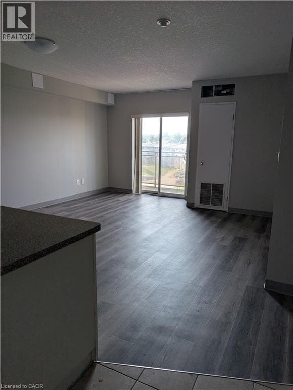 Photo du bâtiment - 736 Old Albert St