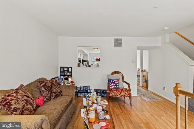 Building Photo - 2609 Claybrooke Dr