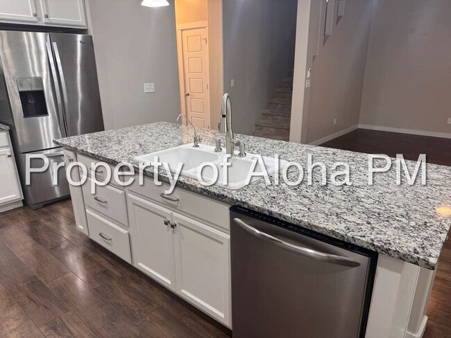 Building Photo - 817 E Ionia Dr