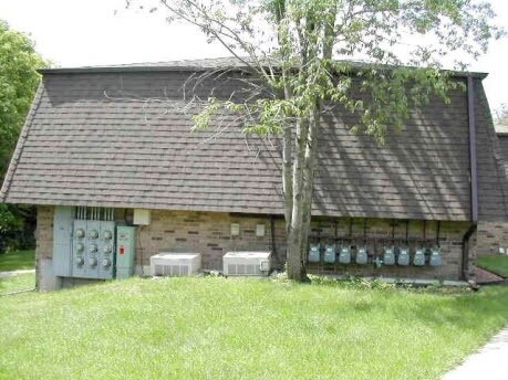 Building Photo - 1604 Green Valley Dr