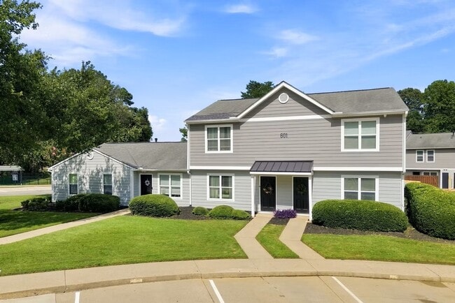 Building Photo - Whispering Trace Apartments