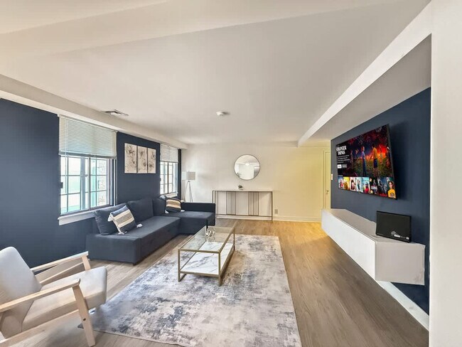 Building Photo - 111-23 N 15th St