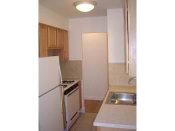 Primary Photo - Foster Beach Apartments Large 1 Bedroom