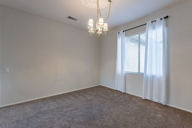 Building Photo - Tranquil Retreat: Spacious Rental Home in ...