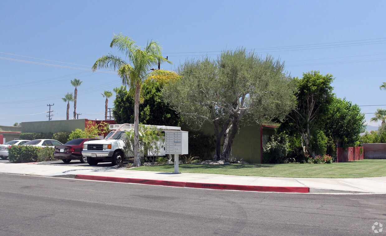 Foto del edificio - 951 E Chuckwalla Rd