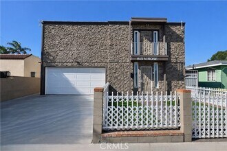 Building Photo - 815 N Rose Ave