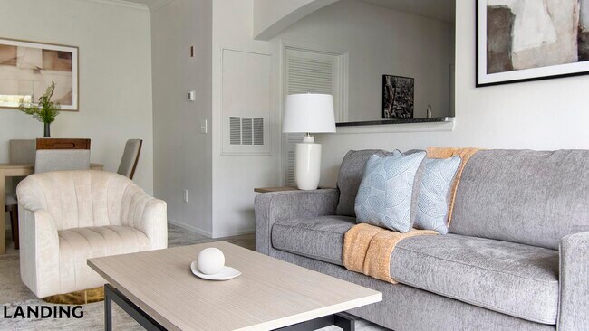 Foto del edificio - 9727 Touchton Rd