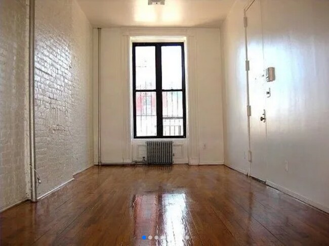 Foto del edificio - 359 Pleasant Ave