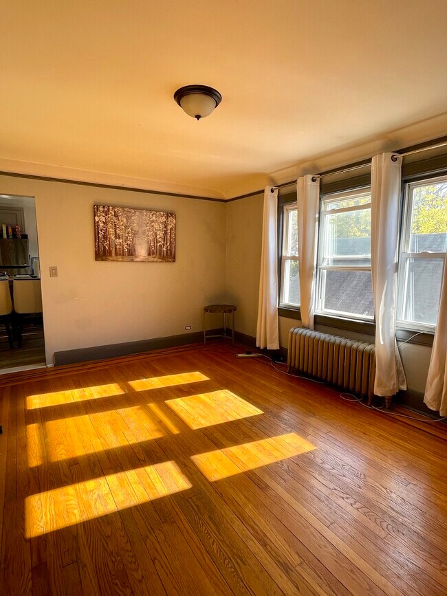 3317 164th St, Queens, NY 11358 Townhome Rentals in Queens NY