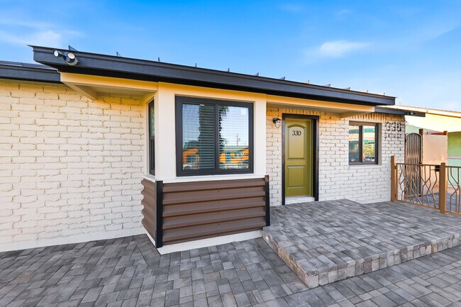 Foto del edificio - 330 S 11th St