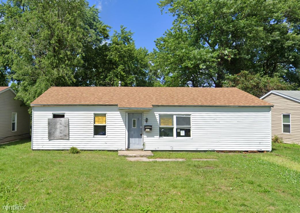 3 br, 1 bath House 810 Saint Matthew Drive House Rental in Cahokia