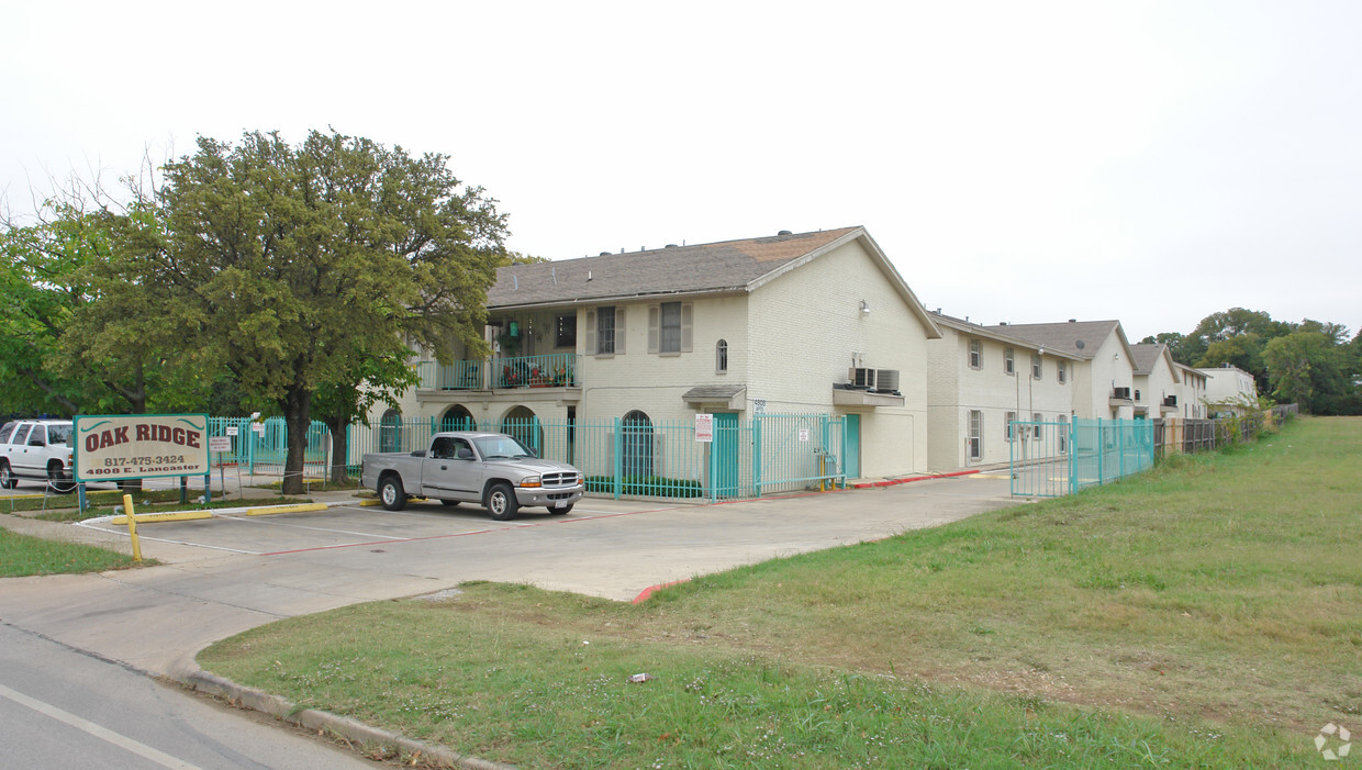 Oak Ridge - Oak Ridge Apartments