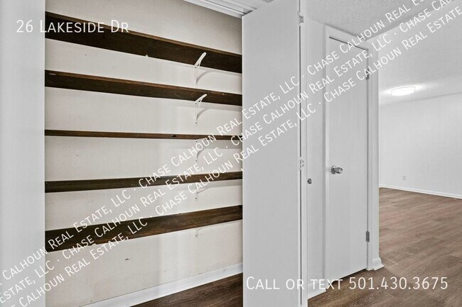 Building Photo - 26 Lakeside Dr