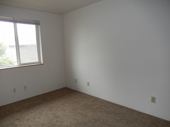 Foto del edificio - Upstairs 2-bedroom unit in a 4-plex