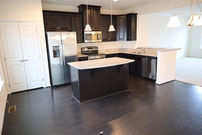 Building Photo - 3 story finished townhouse.  3/4 bedrooms ...