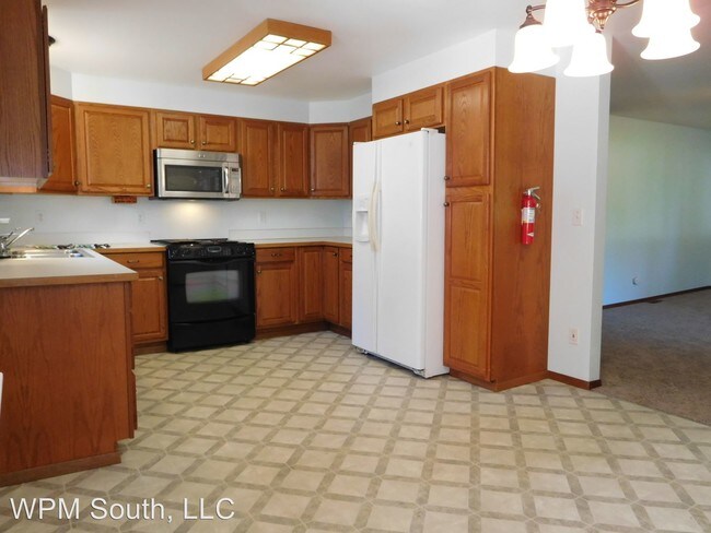 Building Photo - 4 br, 2 bath House - 24740 13th Pl. S