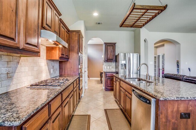 Building Photo - 116 Latitude Ln