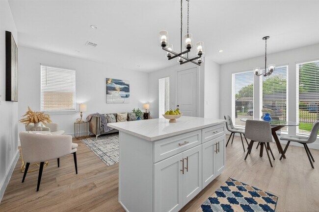 Foto del edificio - 5027 Willow Glen Dr