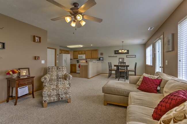 Foto del edificio - 1745 N 175th Ct