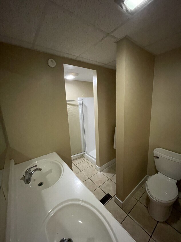 Building Photo - 226 E Fayette St
