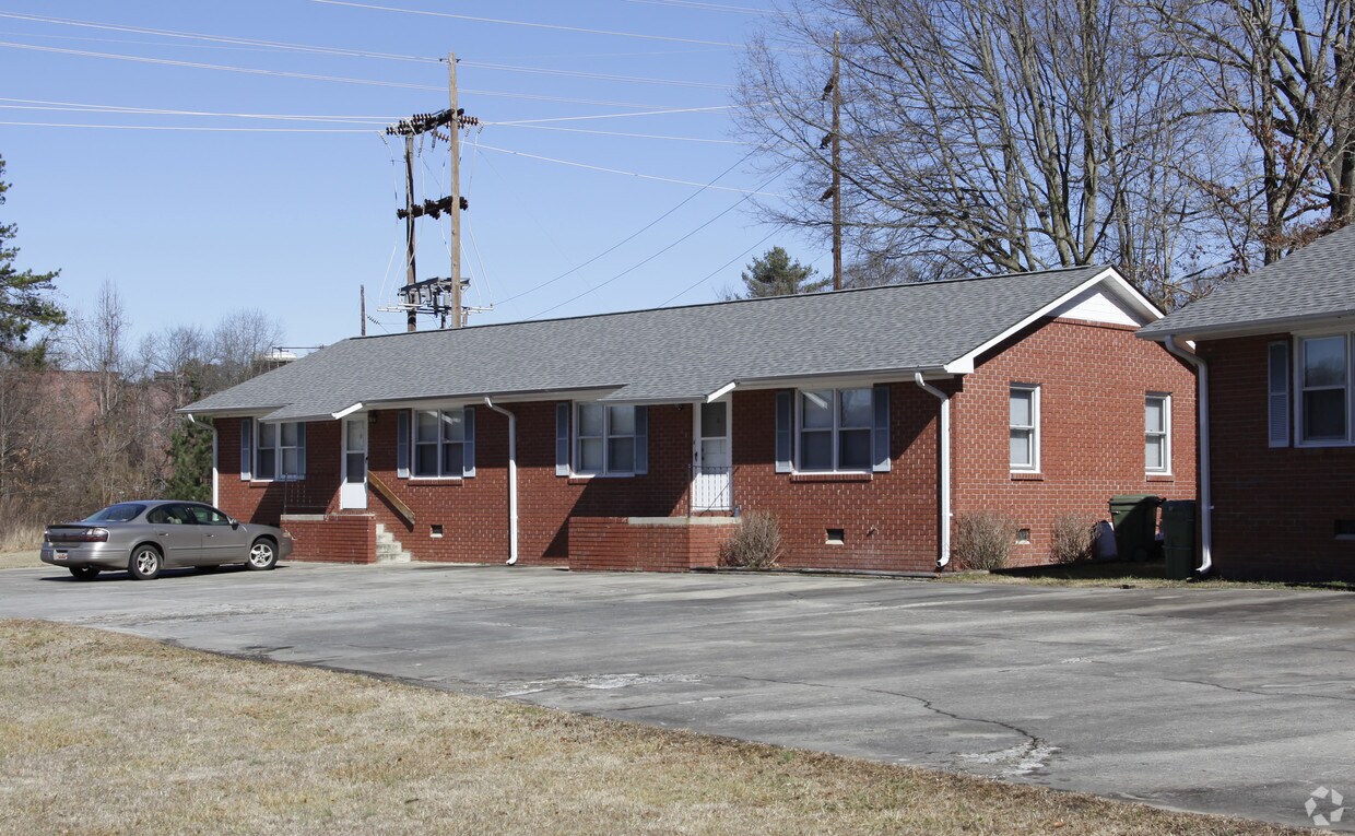 Primary Photo - 819 Church St