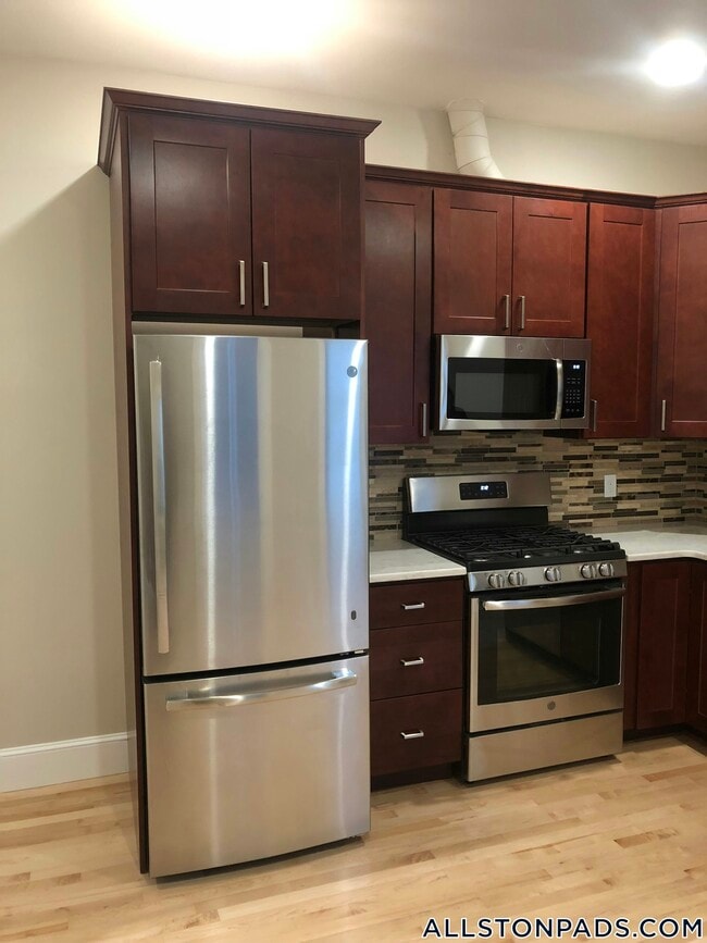 Building Photo - 45 Pratt St