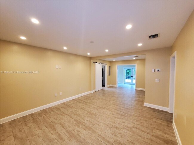 Foto del edificio - 2375 SW 21st Ter