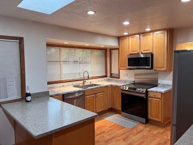 Foto del edificio - 4410 Hampton Ct
