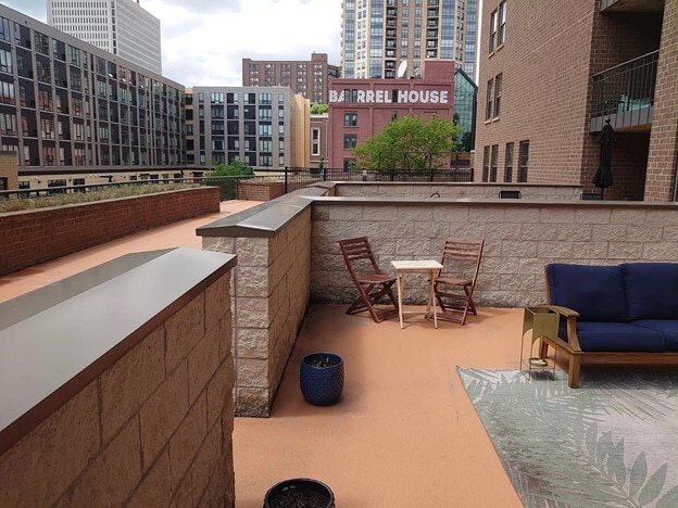 deck - 401 S 1st St
